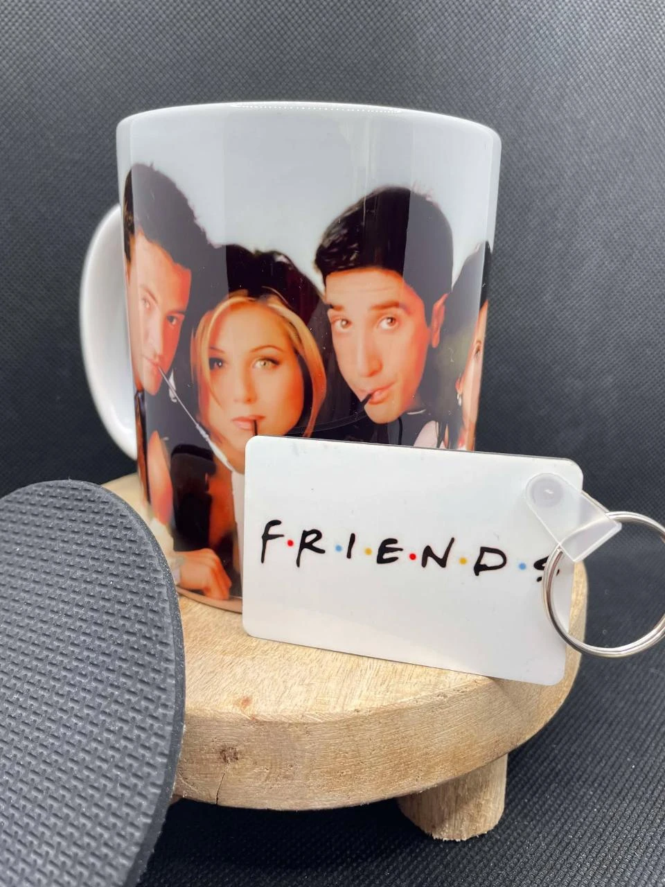 🎁 Mug Set – Mug + Keyring + Coaster – Friends ☕🛋️ – photo 2